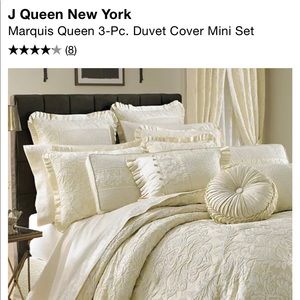 J. Queen Full/Queen 3 piece Mini Duvet Set with Accent pillow